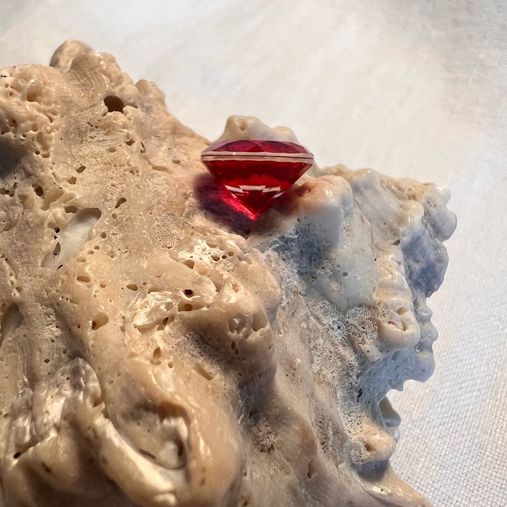 Volcanic Triplet Quartz Rd 5.33 cts - Picture 4 of 8